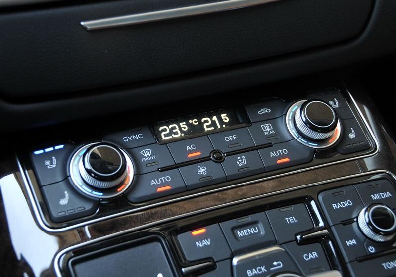 2011款 3.0TFSI quattro豪华型(213kW)