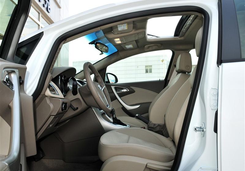 2010款 GT 1.6L 自动时尚版