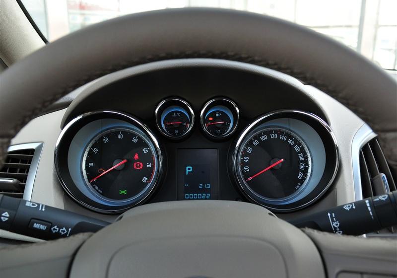 2010款 GT 1.6L 自动时尚版