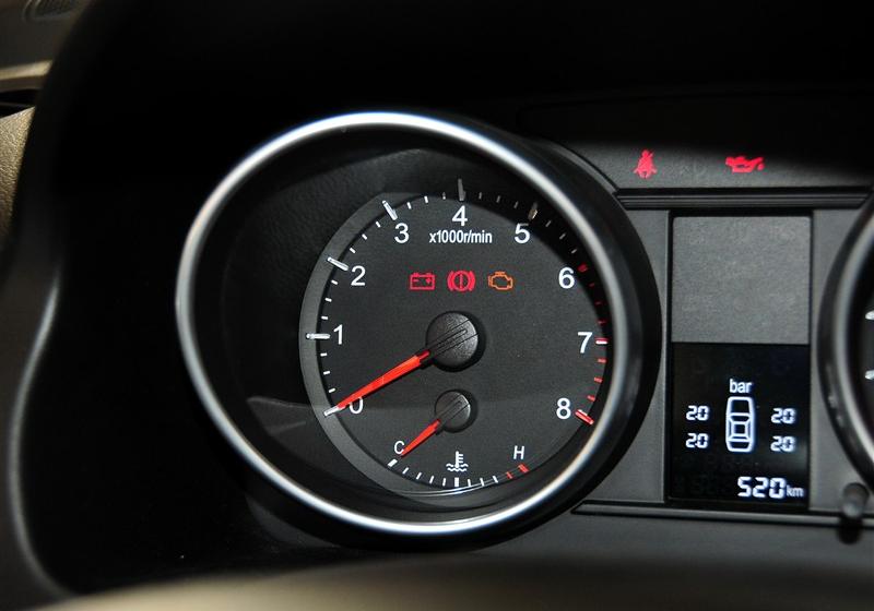 2011款 2.0L 两驱尊贵型