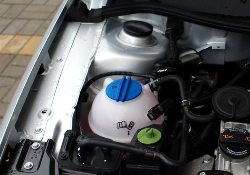 2011款 1.6L 手动品悠版
