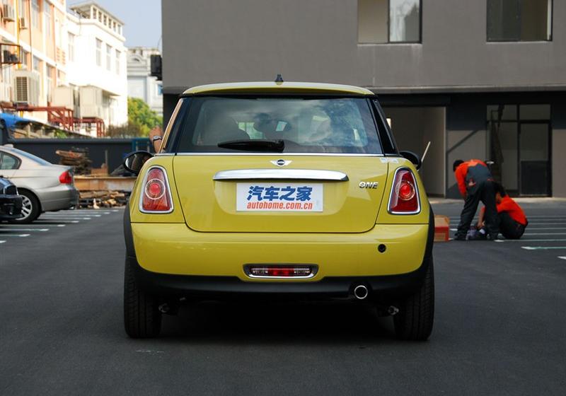 2011款 1.6L ONE