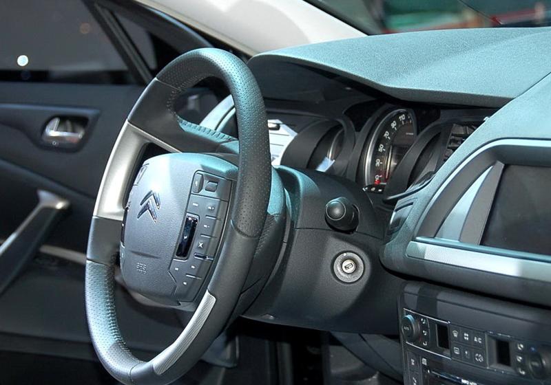 2010款 2.0L 手动舒适型