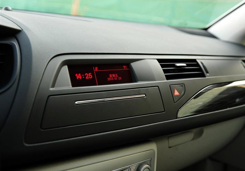 2010款 2.3L 尊雅型