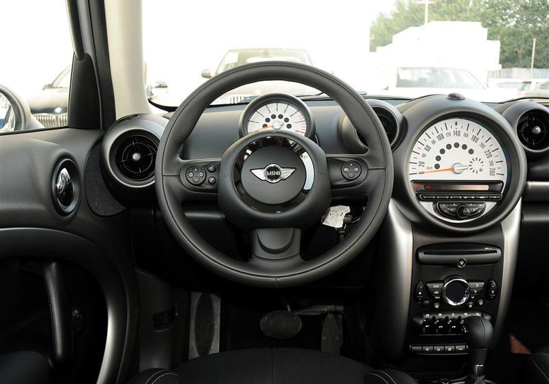 2011款 1.6L COOPER FUN