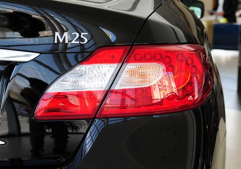 2011款 M25 豪华型