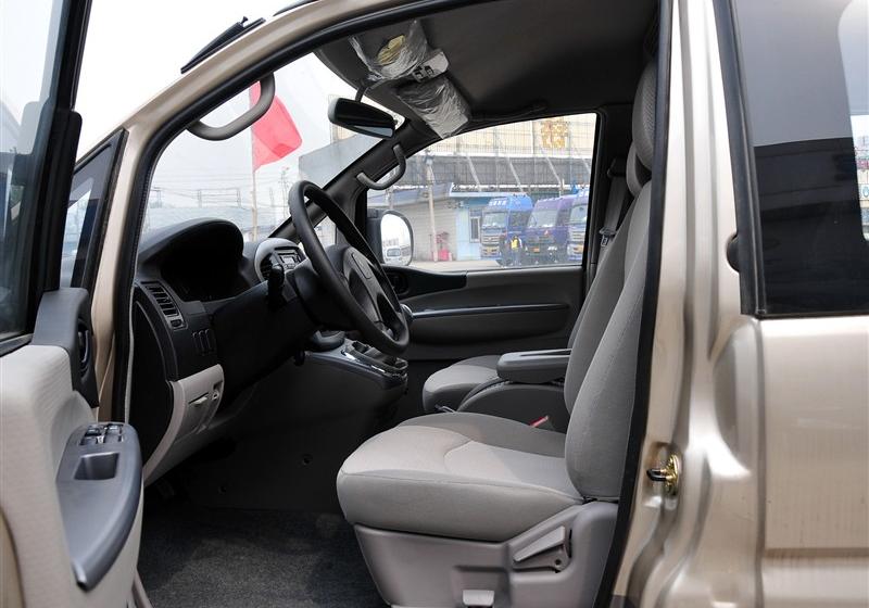 2011款 2.0L-Q3 7座长轴标准版4G94