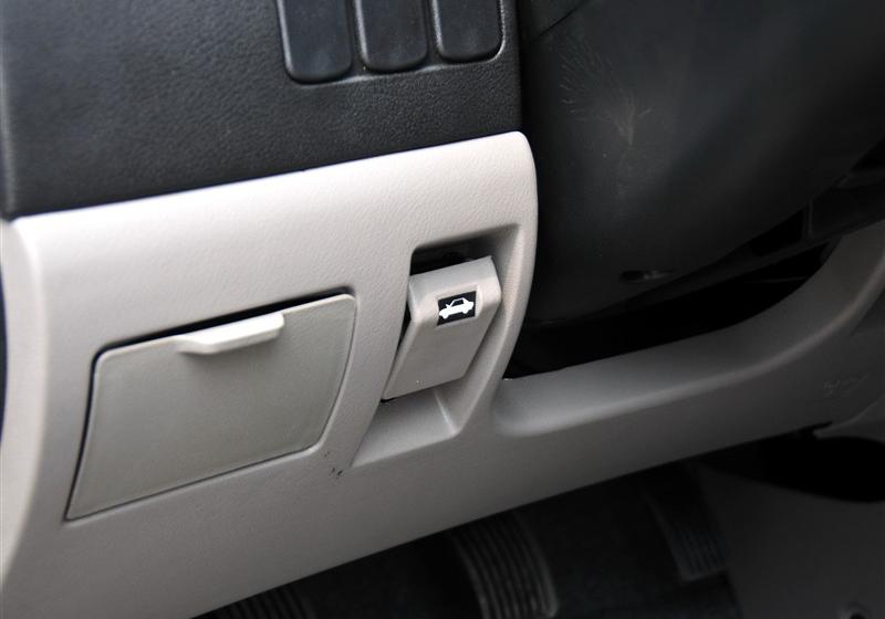 2011款 2.0L-Q3 7座长轴标准版4G94