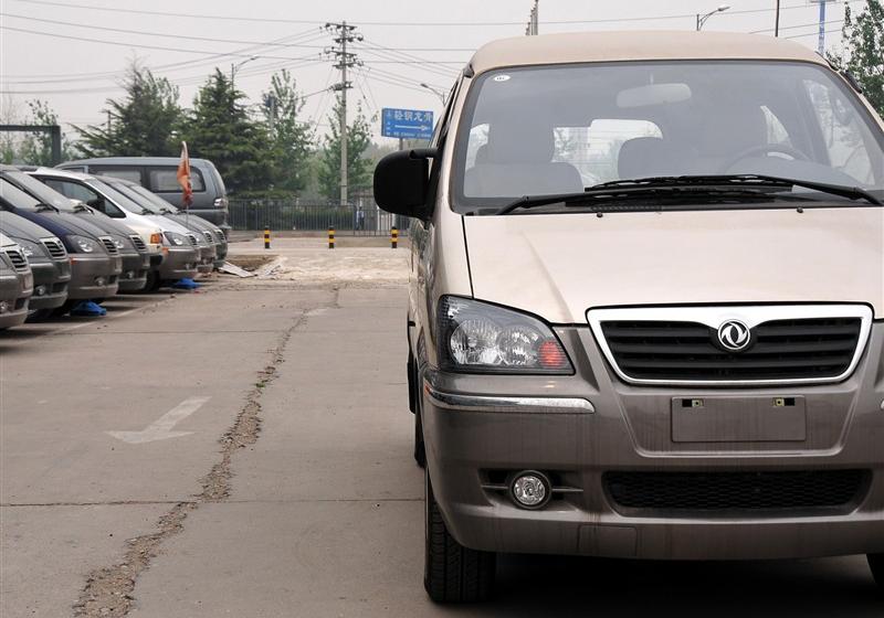 2011款 2.0L-Q3 7座长轴标准版4G94