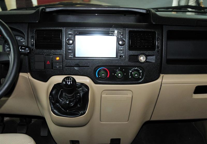 2009款 2.4L柴油豪华型短轴中顶Duratorq