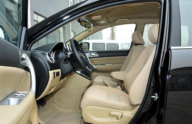 2012款 2.4L 两驱手动都市型