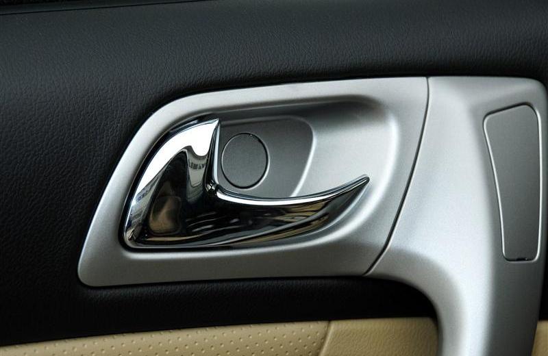 2012款 2.4L 两驱手动都市型