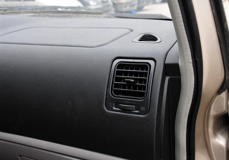2011款 2.0L Q3 7座长轴标准版