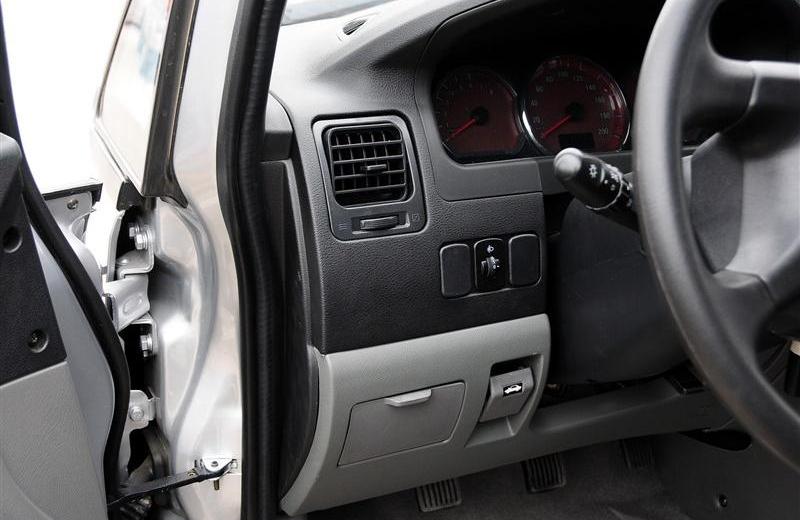 2012款 2.0L Q3短轴标准版