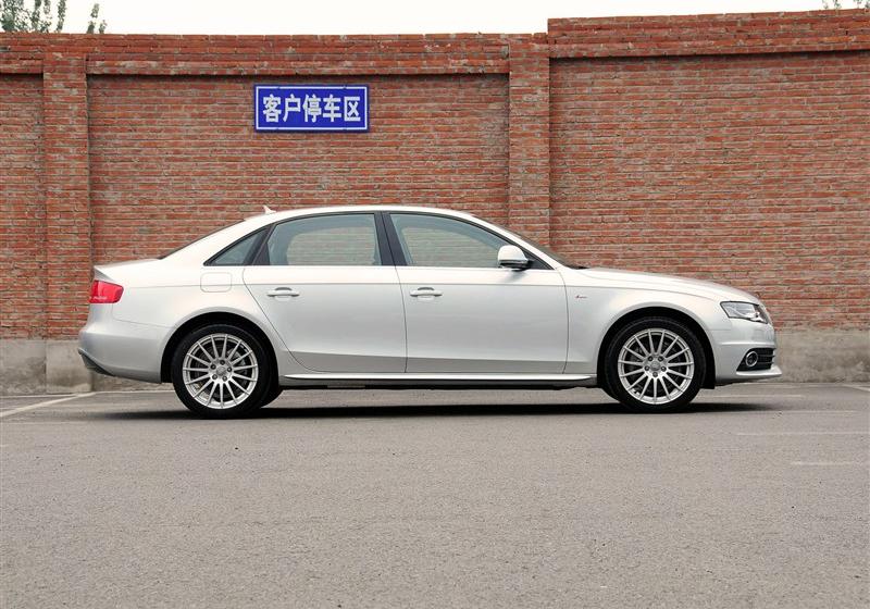 2012款 2.0 TFSI 自动运动型