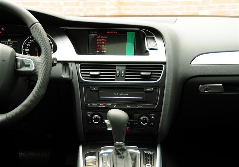 2012款 2.0 TFSI 自动运动型