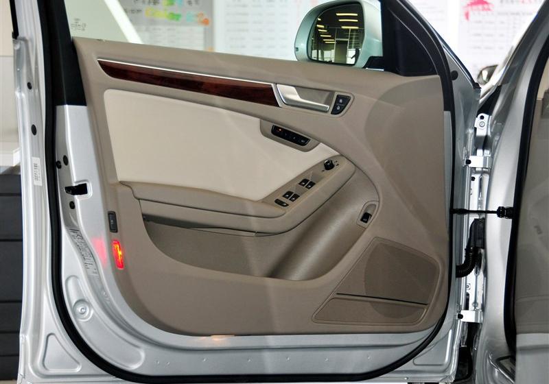 2012款 2.0 TFSI 自动技术型