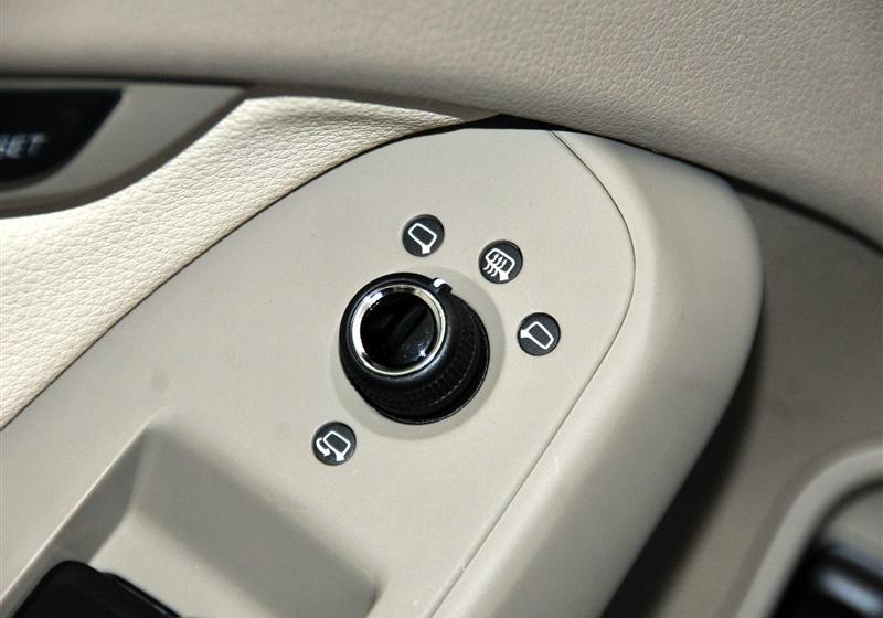 2012款 2.0 TFSI 自动技术型