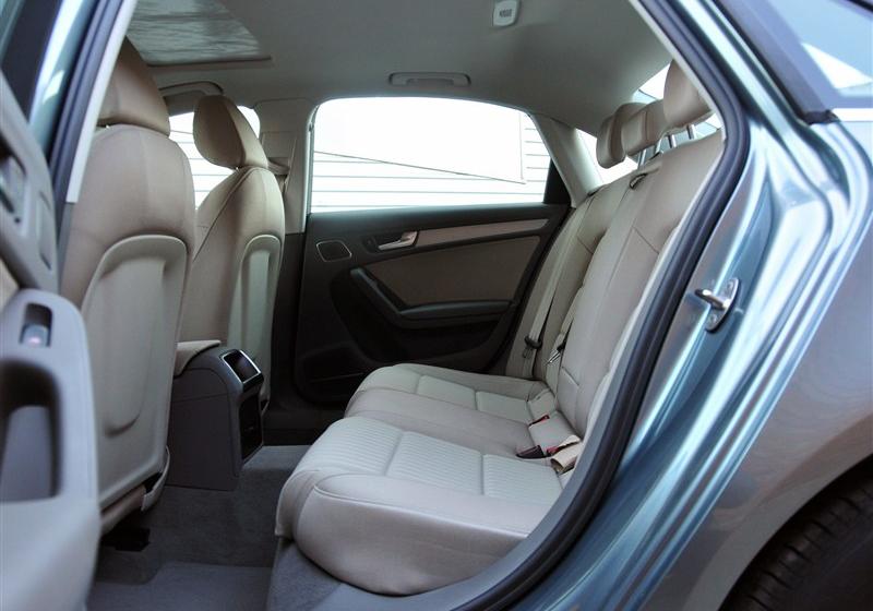 2012款 1.8 TFSI 自动舒适型