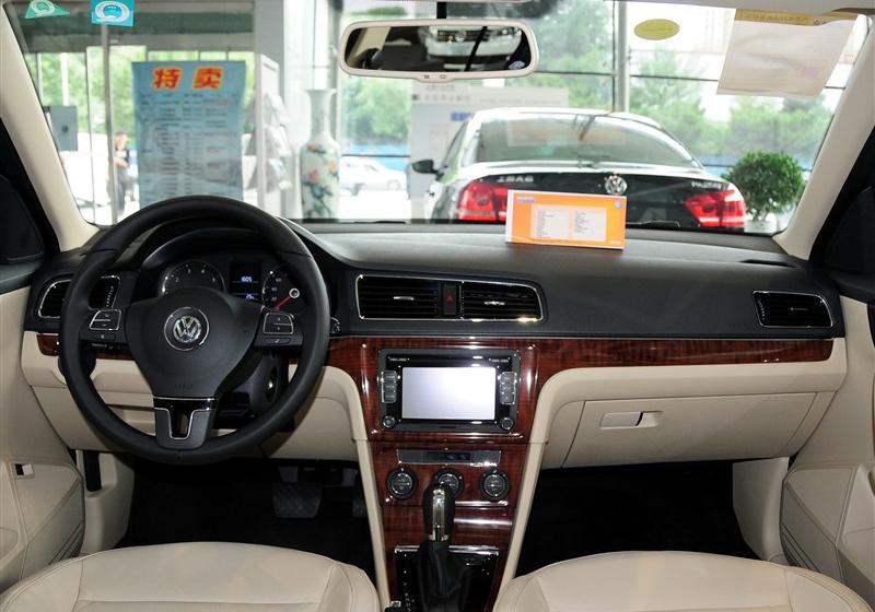 2013款 1.6L 自动豪华版