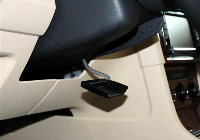 2013款 1.6L 自动豪华版