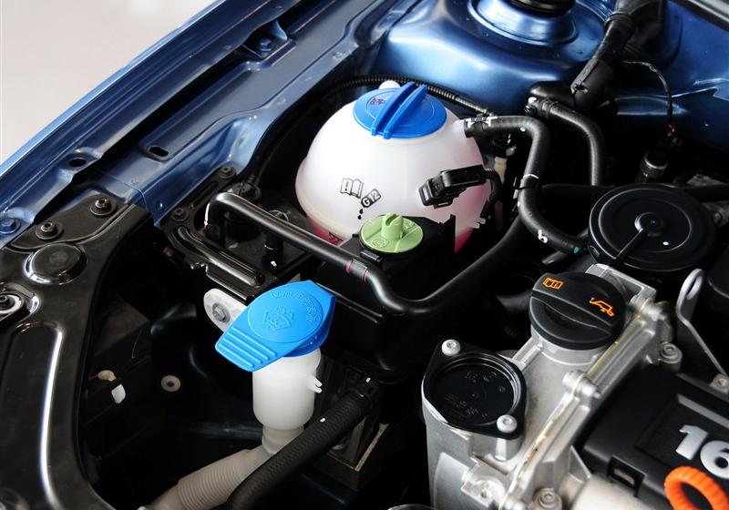 2013款 1.6L 自动豪华版