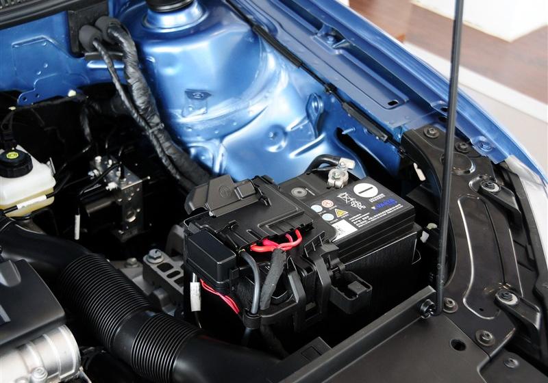 2013款 1.6L 自动豪华版