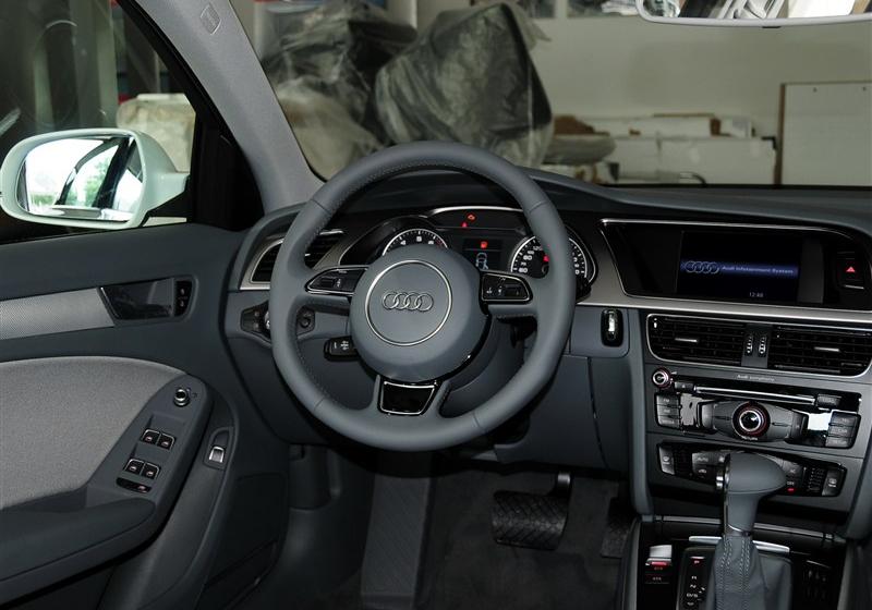2013款 35 TFSI 自动标准型