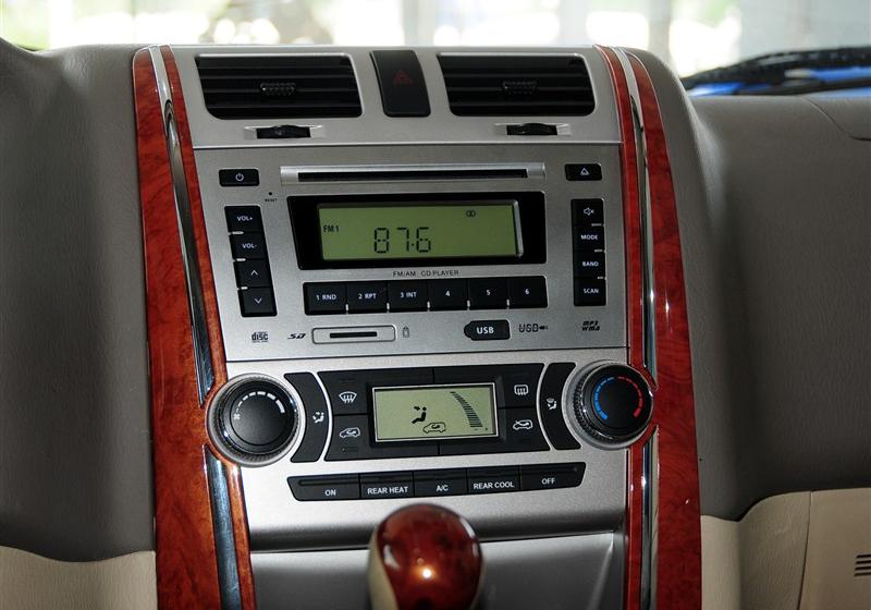 2012款 2.0L财富快车舒适版短轴版4Gi-VVT