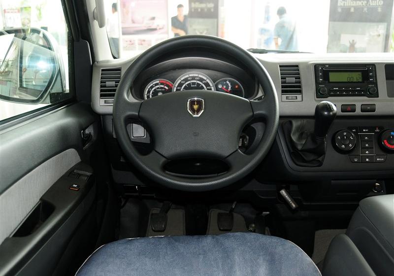 2011款 2.4L大海狮L 汽油豪华型