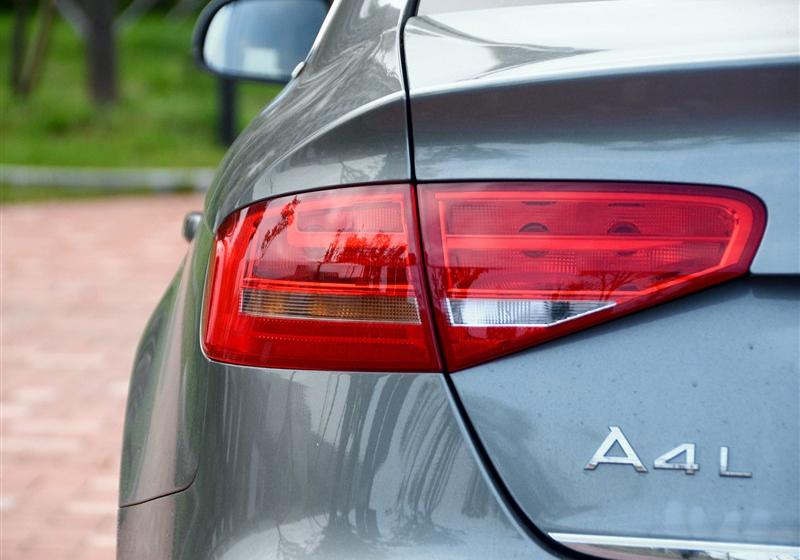 2013款 30 TFSI 自动舒适型