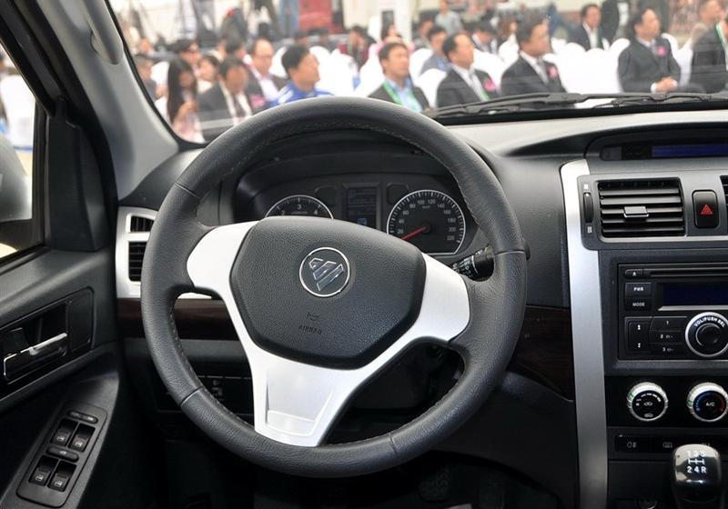 2012款 2.8T四驱基本型ISF2.8