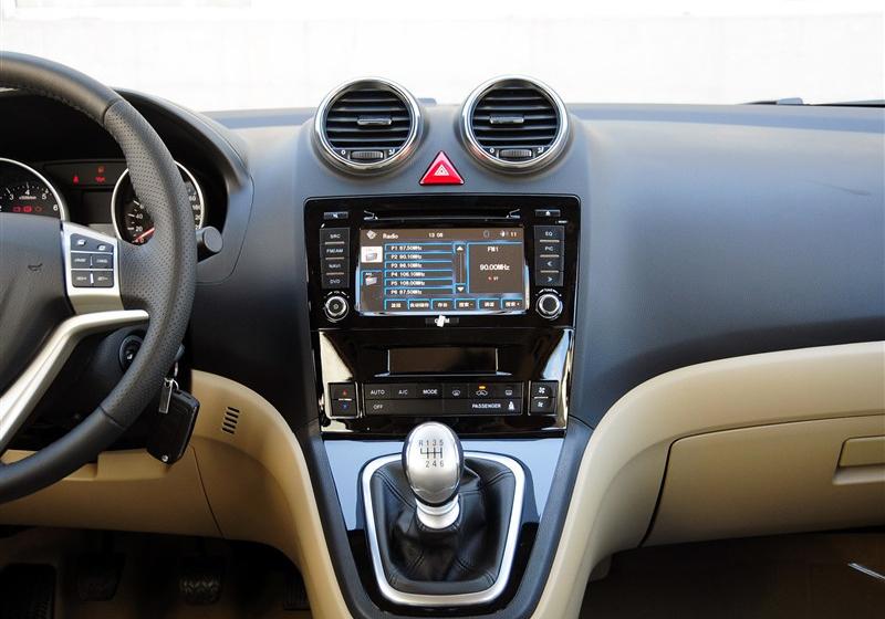 2012款 1.5T 手动两驱精英型