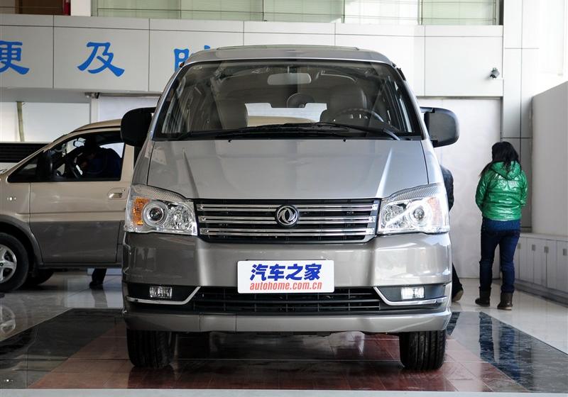 2013款 M5 Q3 2.0L 7座短轴豪华型