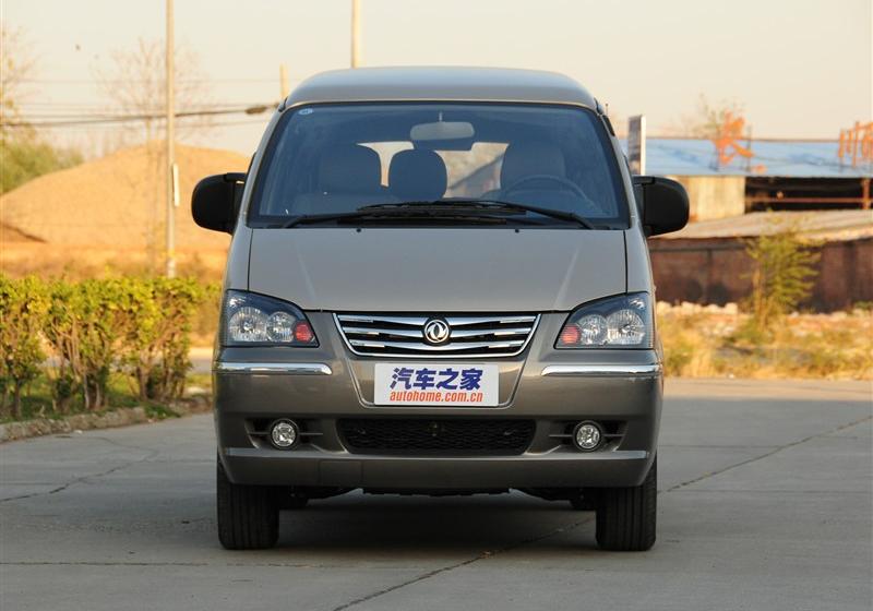 2013款 M5 Q3 2.0L 7座长轴舒适型