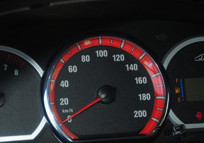 2013款 M5 Q3 2.0L 7座长轴舒适型