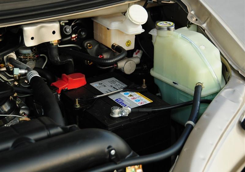 2013款 M5 Q3 2.0L 7座长轴舒适型