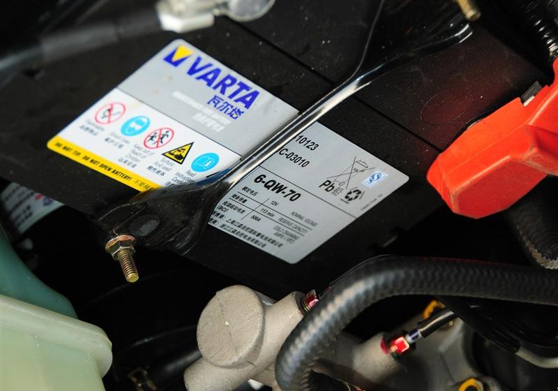 2013款 M5 Q3 2.0L 7座长轴舒适型