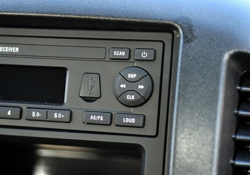 2013款 M3 1.6L 7座标准型