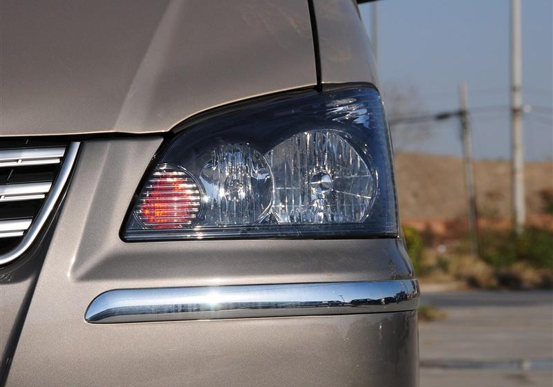 2013款 M3 1.6L 7座舒适型
