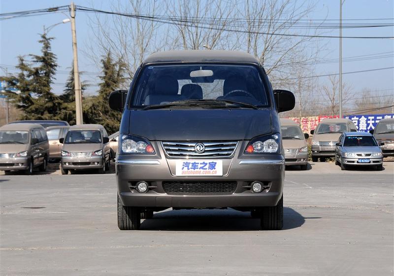 2013款 M5 Q7 2.0L 7座长轴舒适型