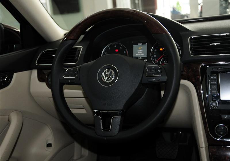 2013款 2.0TSI DSG至尊版