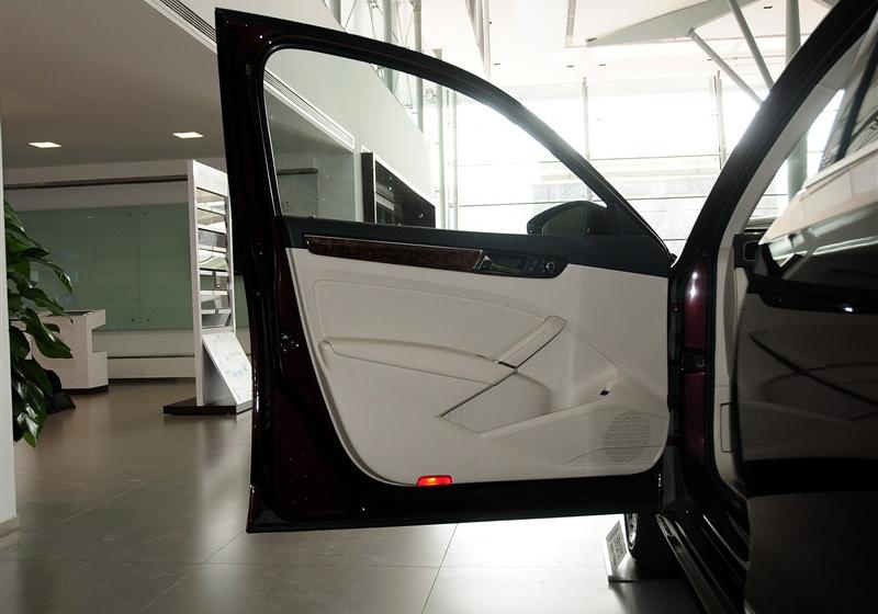2013款 2.0TSI DSG至尊版