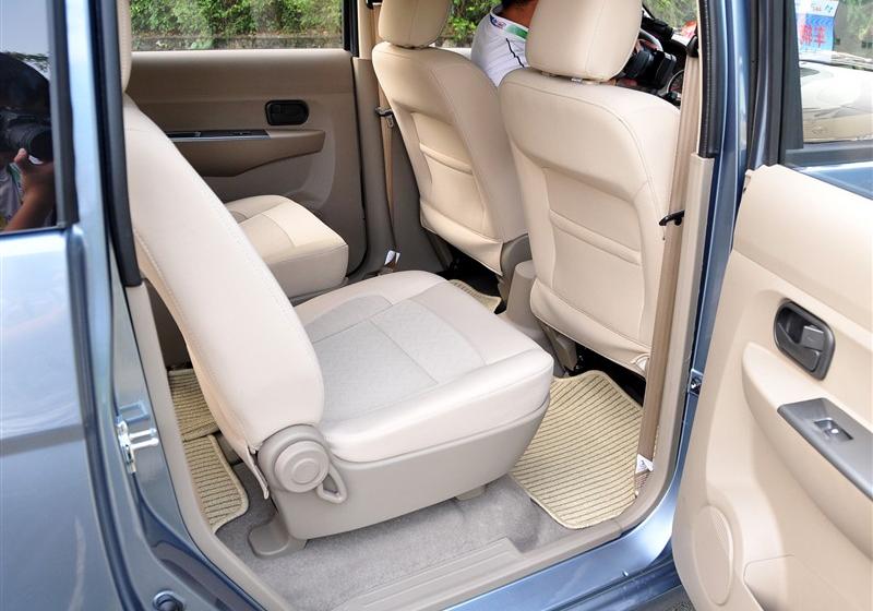 2010款 1.4L舒适型