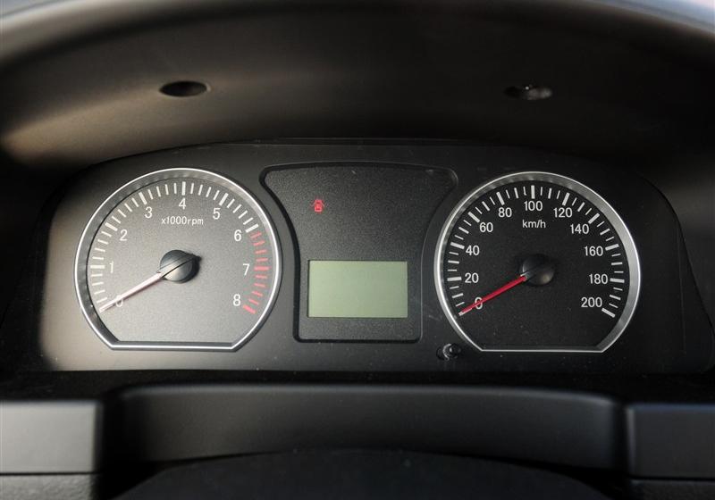 2013款 M3 1.6L 7座标准型