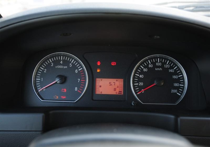 2013款 M3 1.6L 7座舒适型