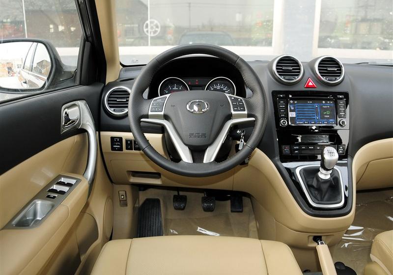 2013款 1.5T 手动四驱精英型