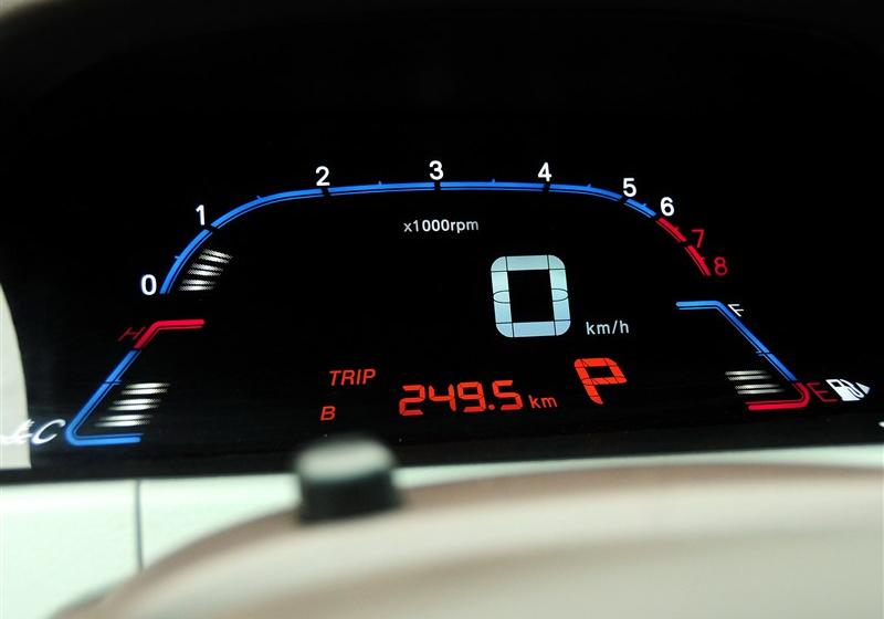 2013款 1.8T 自动旗舰型
