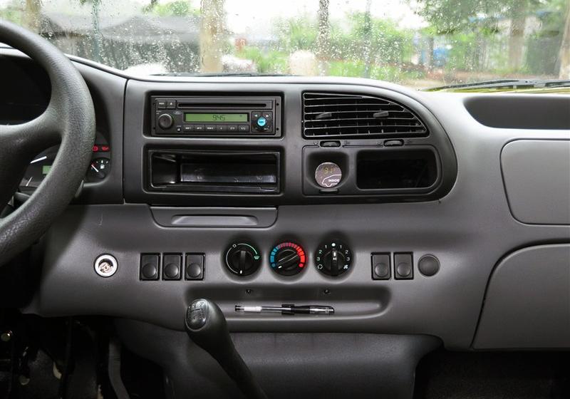 2009款 2.8T柴油多功能型短轴中顶JX493ZLQ3