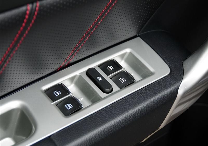 2013款 升级版 1.5T 手动两驱尊贵型